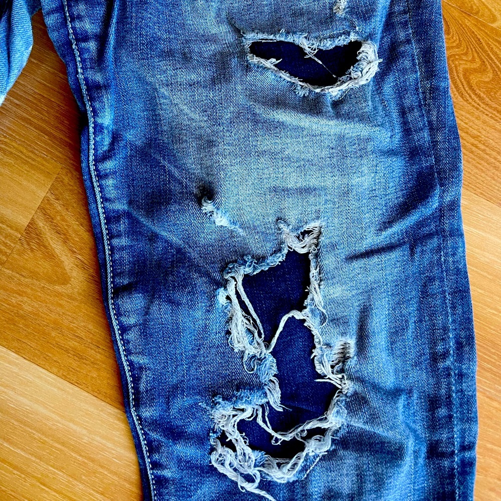 American eagle super stretch jeans- not full length/ ankle jeans.